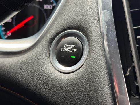 Used 2020 Chevrolet Traverse LS FWD image 21