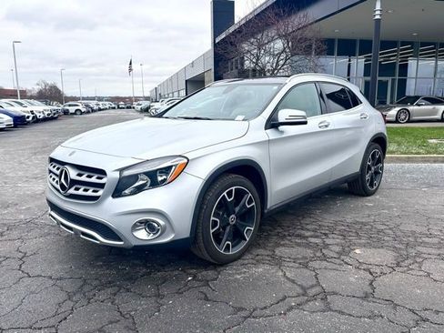 Used 2019 Mercedes-Benz GLA 250 4MATIC image 4