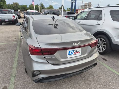 Used 2023 Kia Forte LXS w/ LXS Technology Package FWD image 11