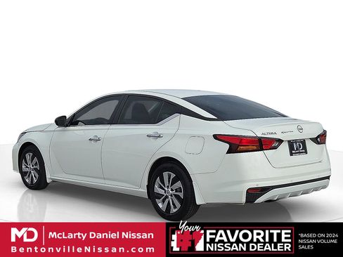 Used 2024 Nissan Altima 2.5 S FWD image 4