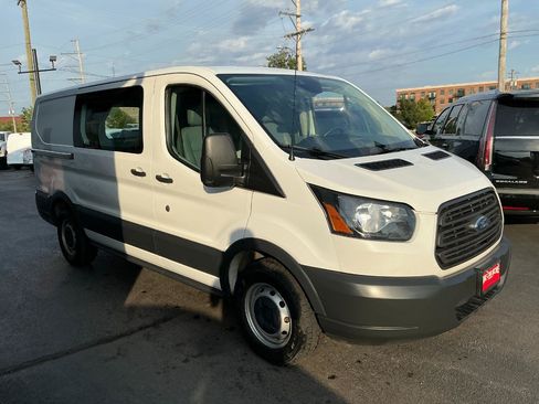 Used 2017 Ford Transit 150 130 Low Roof RWD image 3