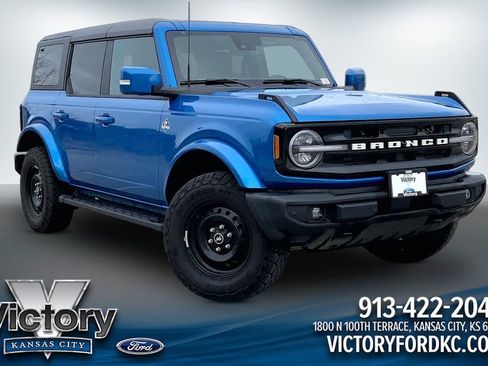 Used 2024 Ford Bronco Outer Banks AWD/4WD image 1