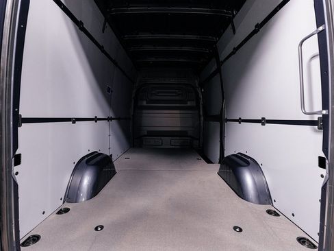 Used 2025 Mercedes-Benz Sprinter 2500 image 26