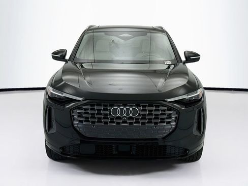 Certified 2025 Audi Q5 Premium Plus w/ Premium Plus AWD/4WD image 2