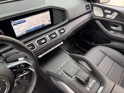 Used 2025 Mercedes-Benz GLS 450 GLS 450 image 26