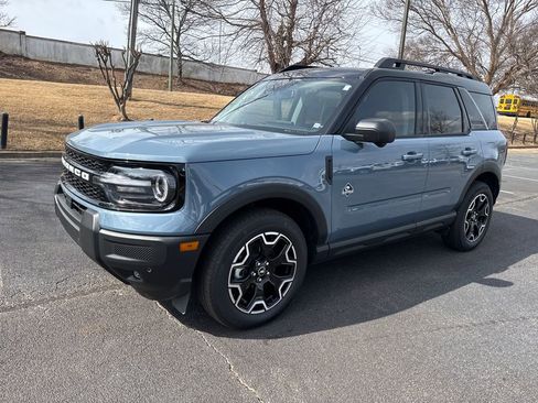 Used 2025 Ford Bronco Sport Outer Banks w/ Outer Banks Tech Package+ image 10