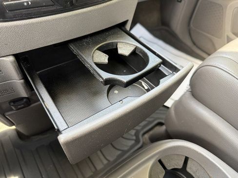 Used 2011 Honda Odyssey Touring Elite image 39