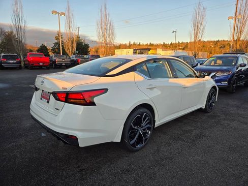 New 2025 Nissan Altima 2.5 SR w/ SR Premium Package image 3