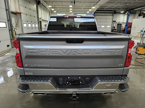 Used 2023 Chevrolet Silverado 1500 LT AWD/4WD image 4