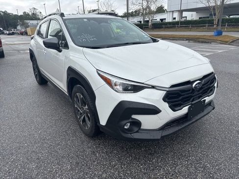 Used 2025 Subaru Crosstrek 2.0i Premium image 3