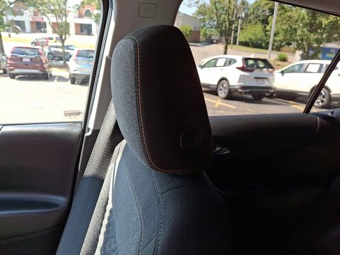 Used 2022 Chevrolet Equinox LT image 17