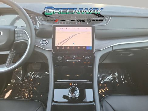 Used 2025 Jeep Grand Cherokee Limited RWD image 14