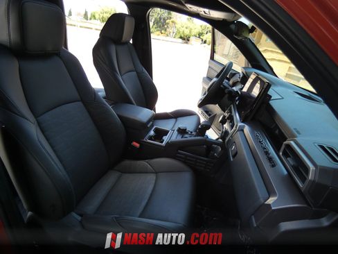 Used 2025 Toyota Tacoma TRD Sport w/ TRD Sport Premium Package AWD/4WD image 33