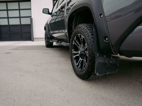 Used 2021 Toyota Tundra Platinum image 10