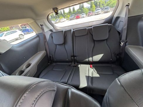 Used 2026 Kia Carnival FWD image 27