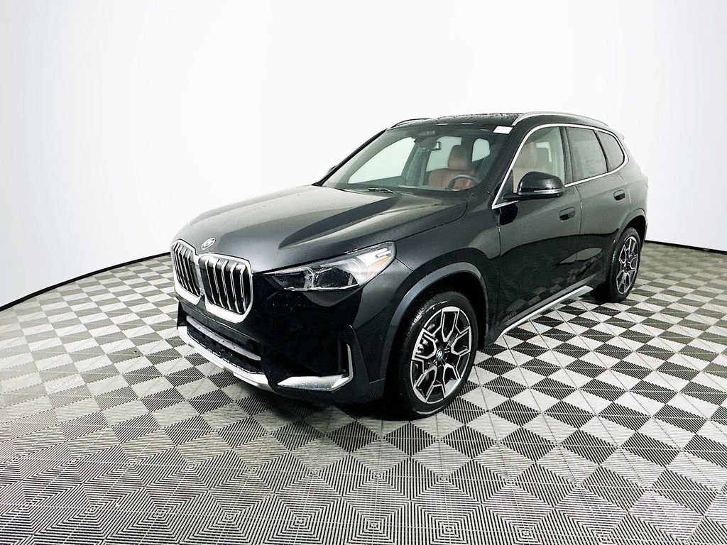 Used 2026 BMW X1 xDrive28i w/ Technology Package AWD/4WD image 4