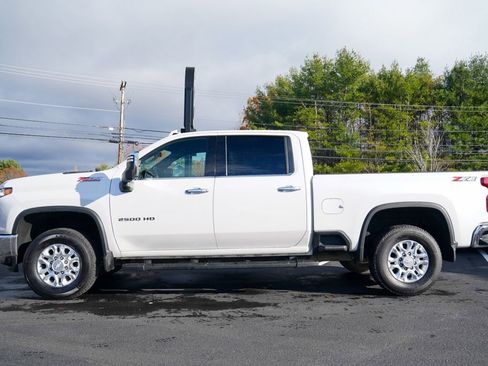 Used 2020 Chevrolet Silverado 2500 LTZ image 3