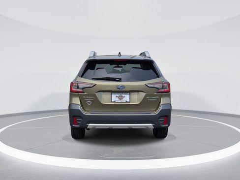 Used 2021 Subaru Outback Touring AWD/4WD image 6