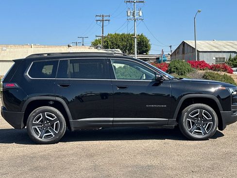New 2026 Jeep Cherokee Laredo image 3