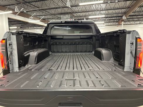 Used 2024 GMC Sierra EV Denali image 16