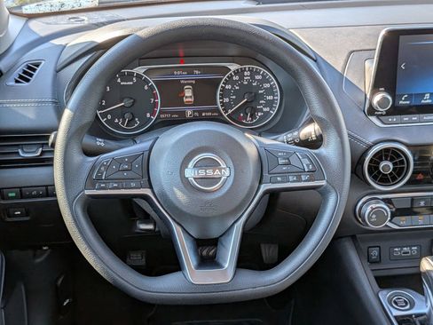 Used 2024 Nissan Sentra SV FWD image 30