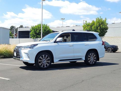 Used 2017 Lexus LX 570 4WD image 38
