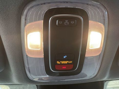 Used 2024 Hyundai Elantra SEL image 24