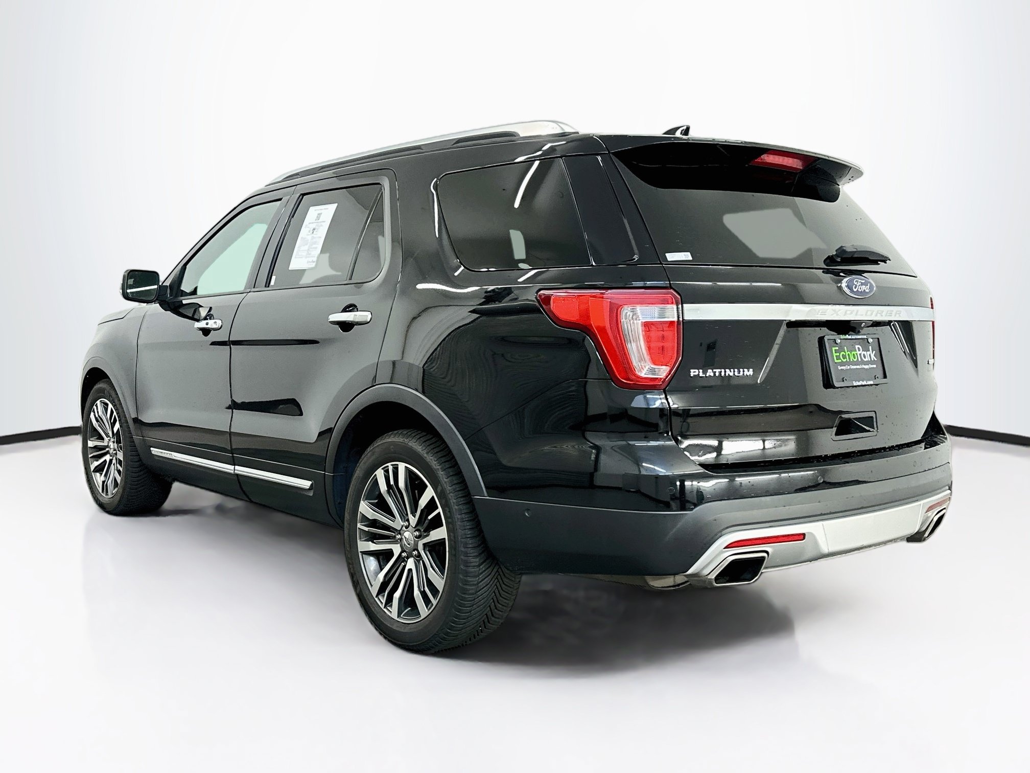 Used 2016 Ford Explorer Platinum AWD/4WD image 5