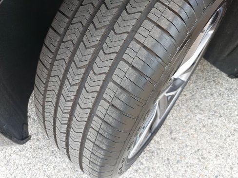 New 2026 Cadillac Vistiq Sport w/ LPO, Floor Liner Package image 34