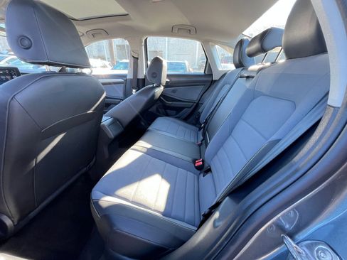 Used 2025 Volkswagen Jetta SE image 24