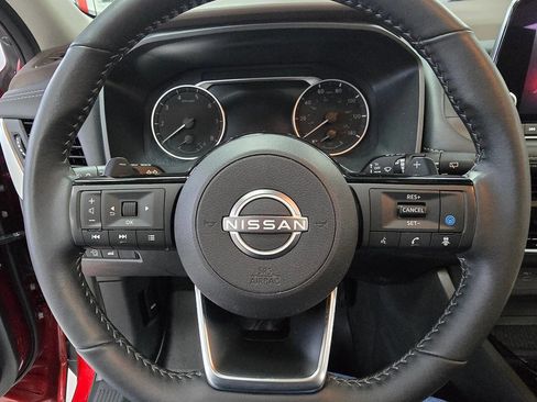 Used 2023 Nissan Rogue SV w/ SV Premium B Package image 30