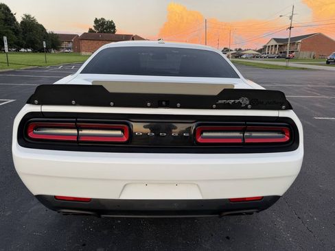Used 2019 Dodge Challenger SRT Hellcat w/ Laguna Leather Package RWD image 7