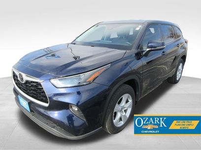 Used 2022 Toyota Highlander LE