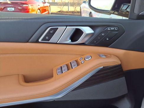 Used 2025 BMW X7 xDrive40i w/ M Sport Package image 20