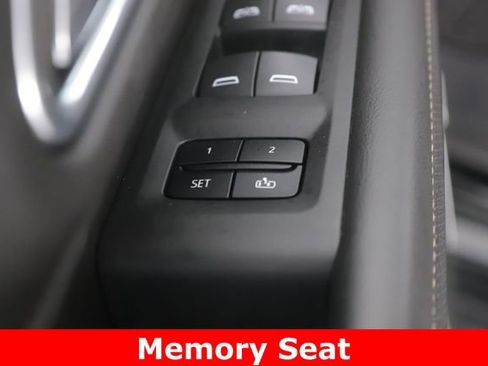 Used 2023 GMC Yukon SLT w/ SLT Premium Package AWD/4WD image 20
