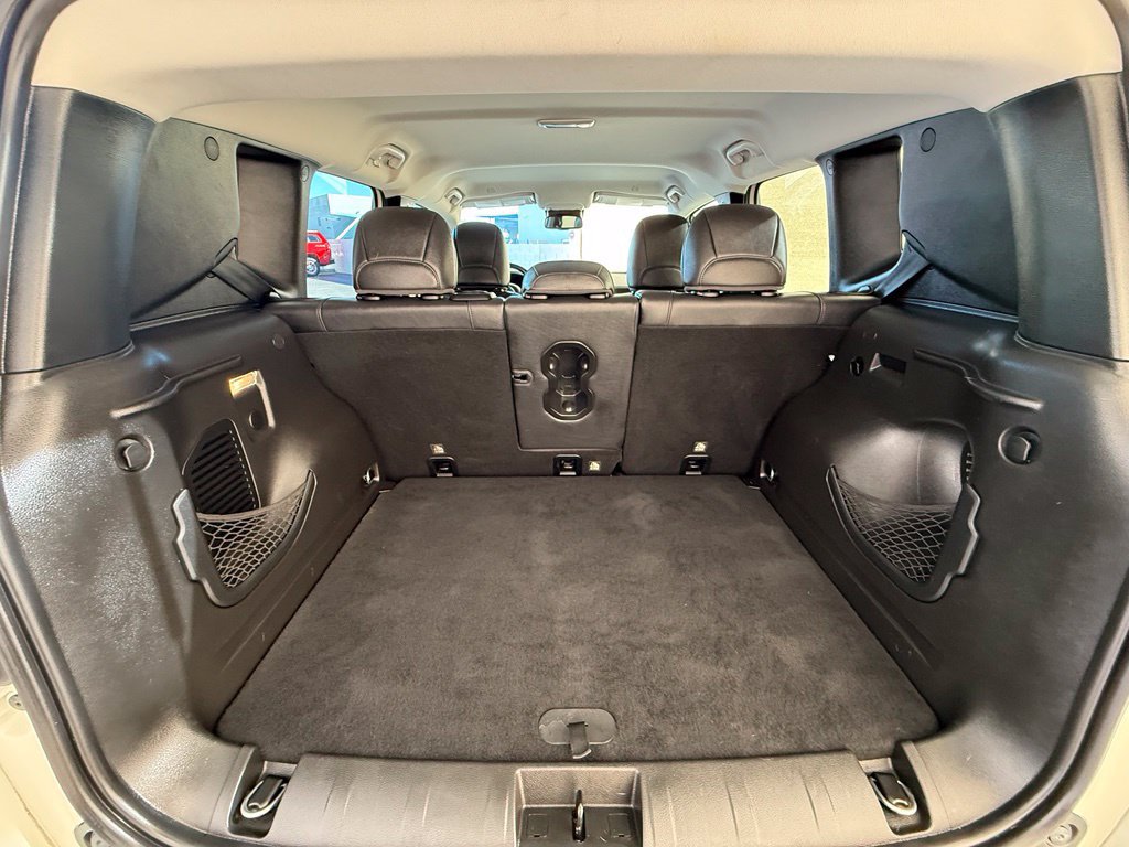 Used 2018 Jeep Renegade Limited w/ UConnect 8.4 Nav Group AWD/4WD image 21