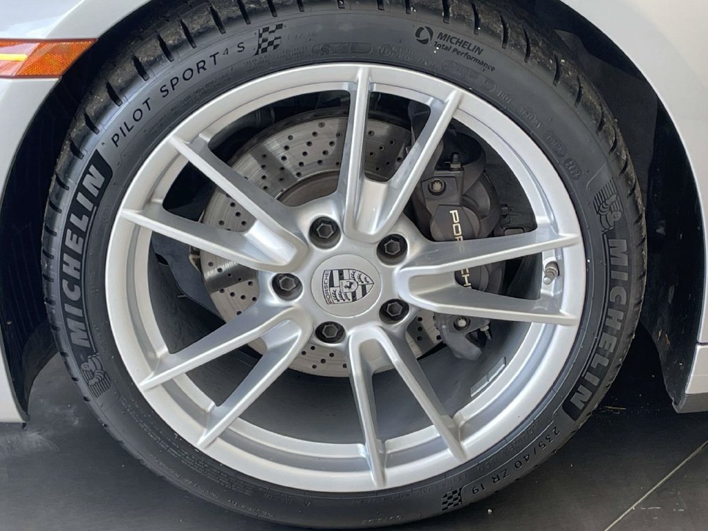Certified 2024 Porsche 911 Carrera RWD image 11
