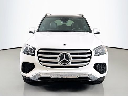 Used 2026 Mercedes-Benz GLS 450 4MATIC image 2