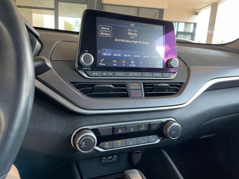 Used 2025 Nissan Altima 2.5 SR image 17