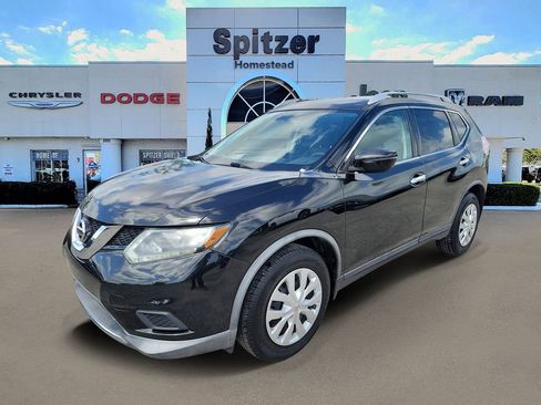 Used 2016 Nissan Rogue S w/ Appearance Package image 4