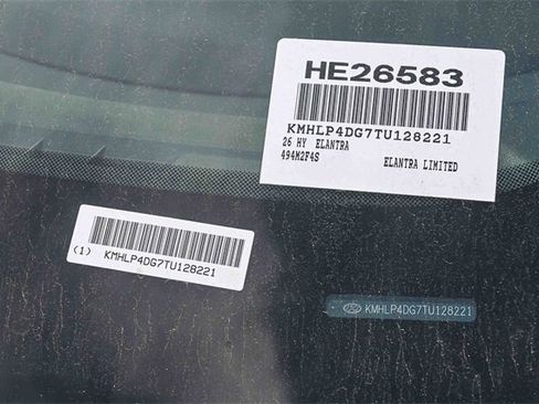 New 2026 Hyundai Elantra Limited image 29