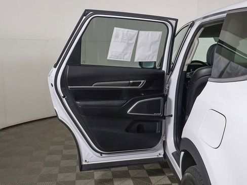 Used 2023 Kia Telluride LX AWD/4WD image 21