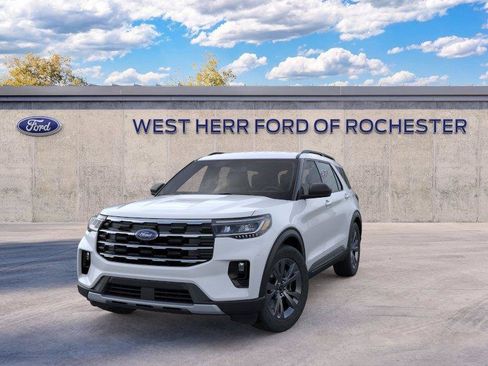 Used 2026 Ford Explorer Active w/ Active Comfort Package AWD/4WD image 3