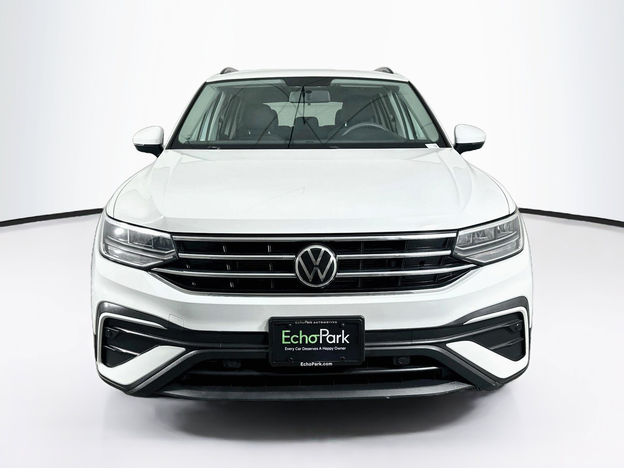 Used 2022 Volkswagen Tiguan S FWD image 2