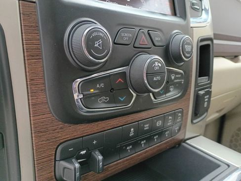 Used 2018 RAM 2500 Laramie image 30