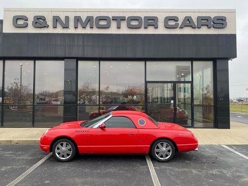 Used 2002 Ford Thunderbird Deluxe image 1