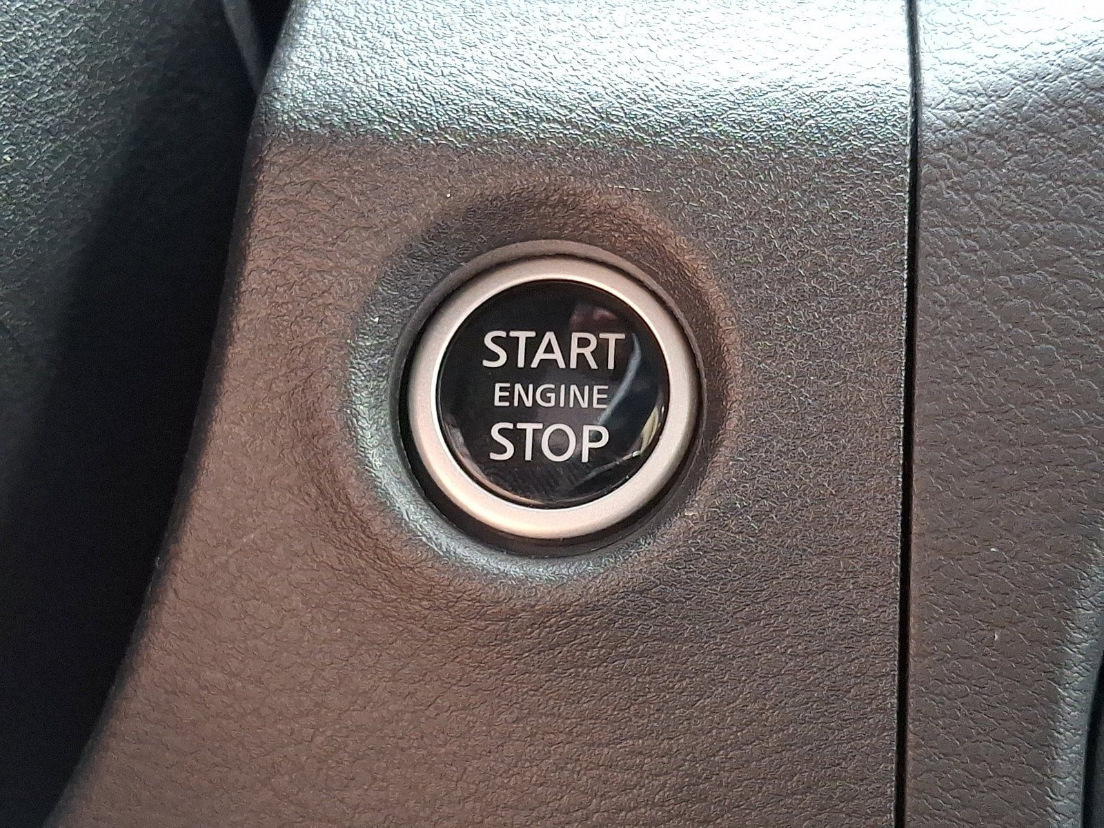 Certified 2024 Nissan Frontier S w/ Technology Package AWD/4WD image 27
