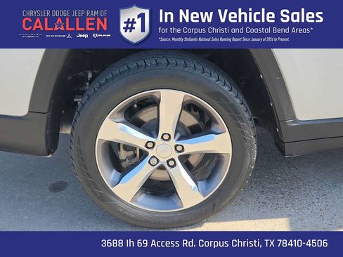Used 2022 Jeep Grand Cherokee L Limited AWD/4WD image 16