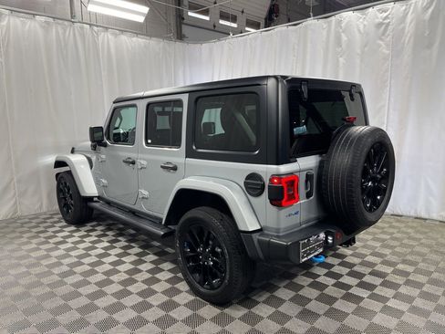 Used 2023 Jeep Wrangler Unlimited Sahara image 4