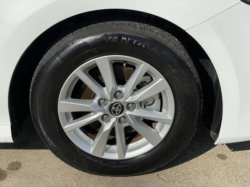 Used 2025 Toyota Camry LE image 46